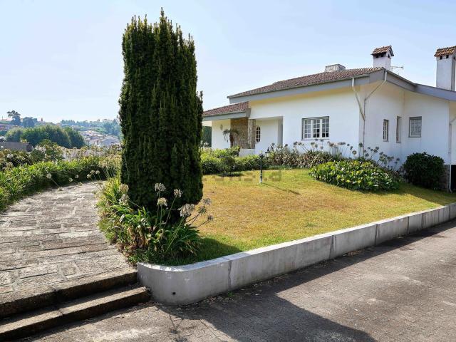 Moradia, Fiães