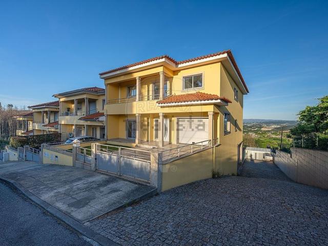 Moradia, Figueiras e Covas