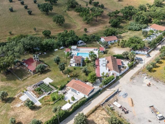 Moradia, Foros de Vale de Figueira