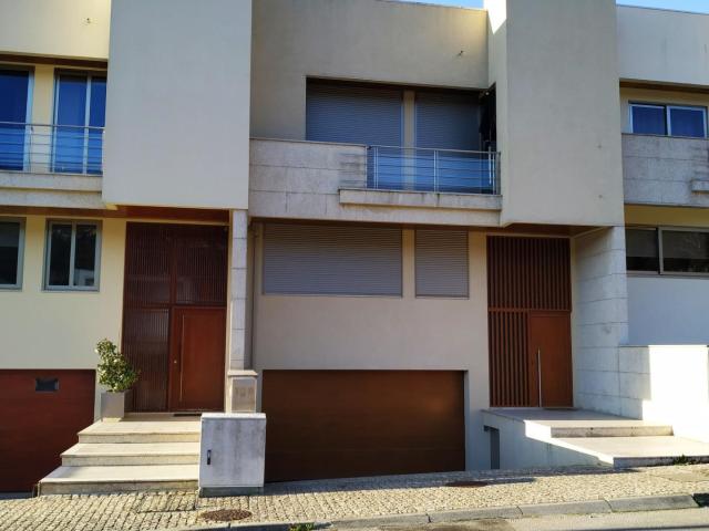 MORADIA FRAIÃO