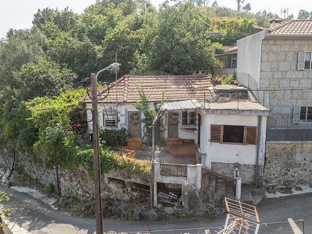 Moradia, Freitas e Vila Cova