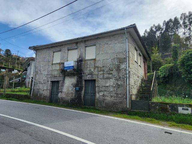Moradia, Freitas e Vila Cova