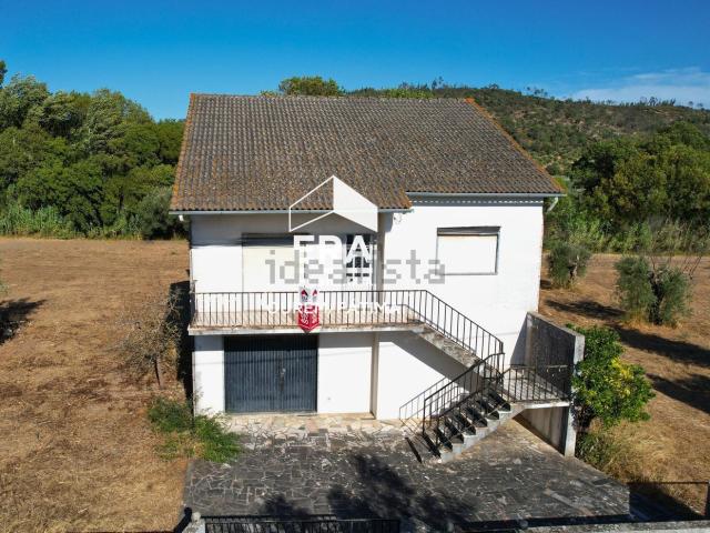 Moradia, Freixianda Ribeira do Fárrio Formigais