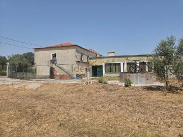 Moradia, Freixianda Ribeira do Fárrio Formigais