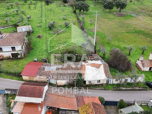Moradia, Freixianda Ribeira do Fárrio Formigais