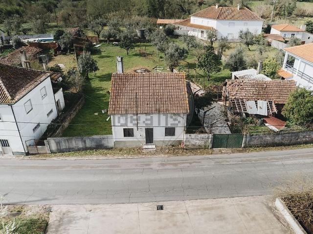 Moradia, Freixianda Ribeira do Fárrio Formigais
