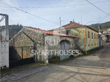 Moradia, Friúmes e Paradela