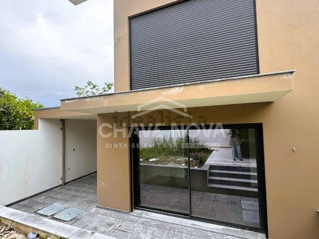Moradia, Valadares