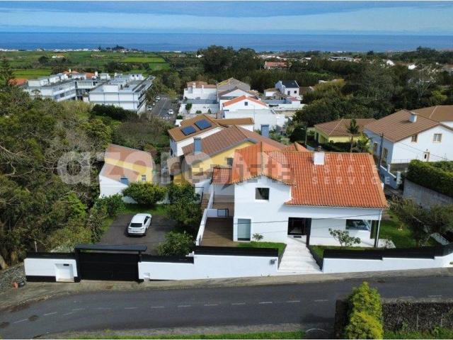 Moradia, Valadares