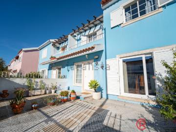 Rua Santa Teresinha, Sarilhos Pequenos, Gaio-Rosário e Sarilhos Pequenos, Concelho de Moita, Distrito de Setúbal