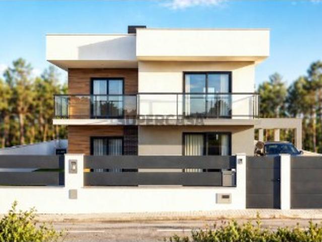 Moradia Gemina T4 Com Piscina / Fernão Ferro / seixal