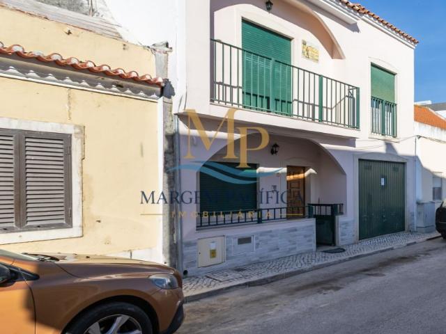Moradia Geminada à venda na Rua Manuel Gonçalves Caixeiro, 25