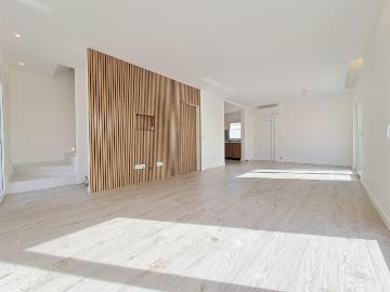 Moradia Geminada com 2 suítes junto à praia dos Supertubos 79m² Atouguia Da Baleia