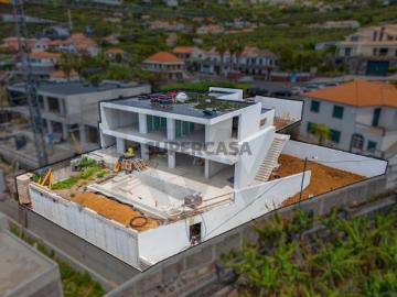 Moradia Geminada de Luxo T4 com Piscina e Vista Mar | Arco da Calheta, Madeira