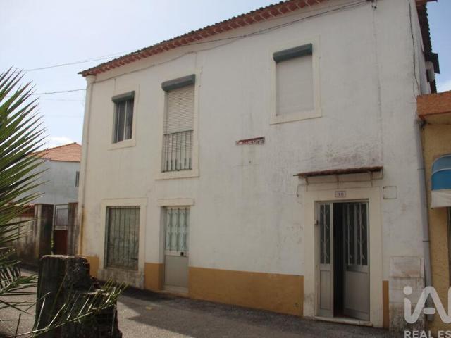Moradia geminada T4 em Malhou, Louriceira e Espinheiro de 178,36 m²