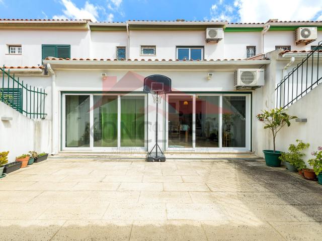 Moradia Geminada em Alverca – conforto, funcionalidade e excelente localização