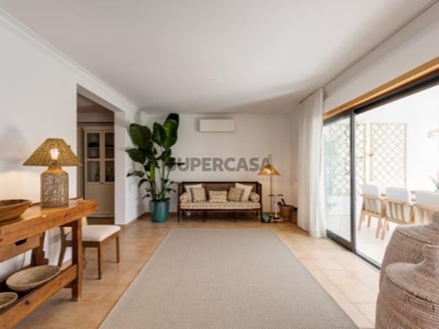 Moradia Geminada em Bicesse