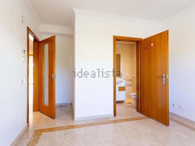 Moradia geminada em Cascais, Cascais e Estoril