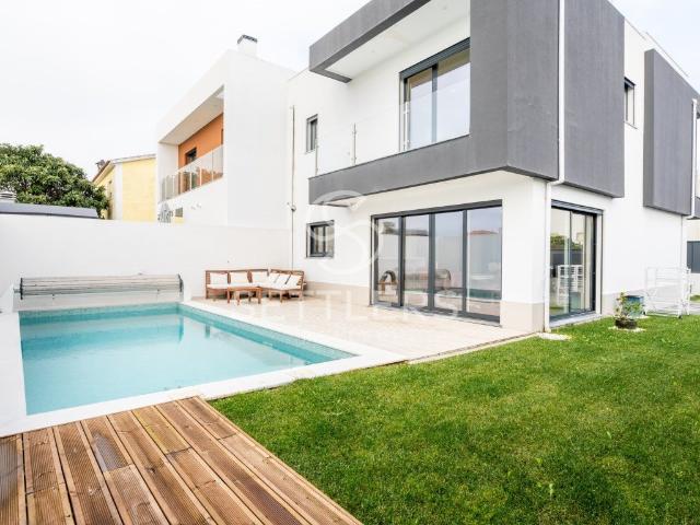 Moradia Geminada T4 Abóboda 174m² São Domingos De Rana