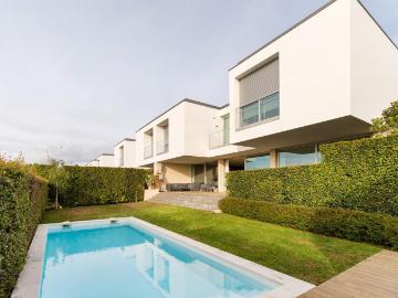 Moradia Geminada T4, Belas Clube de Campo 235m² Queluz e Belas