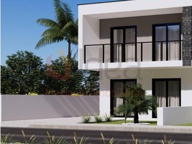 Moradia Geminada T4 com 3 Suites Redondos, Fernão Ferro 167m² Fernão Ferro