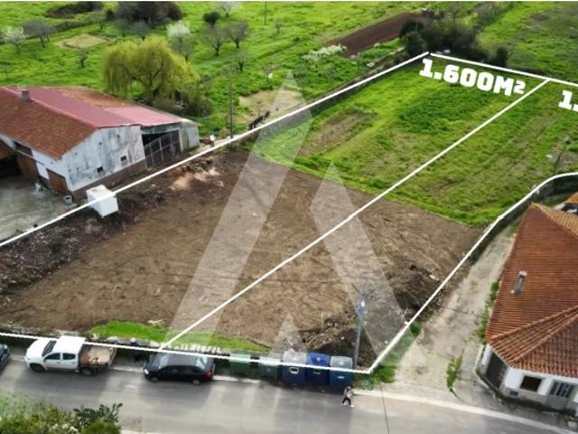 Moradia Geminada T4 em Condeixa