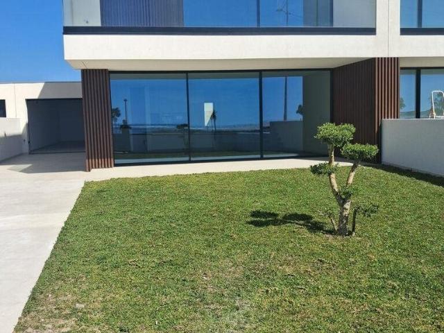Moradia geminada T4 em Esposende, Marinhas e Gandra de 188,5. 188m² Esposende, Marinhas e Gandra