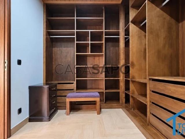 Moradia Geminada T4 para alugar em