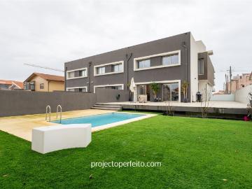 Moradia Geminada T4 Venda em Esmoriz,Ovar 262m² Esmoriz