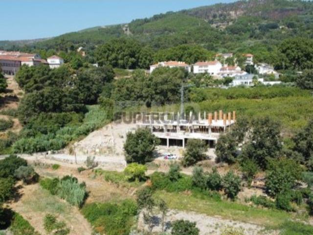 Moradia Geminada T4 Venda em Tortosendo,Covilhã