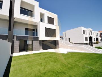 Moradia geminada T5 nova com garagem em Vale de Milhaços Q. 0m² Corroios