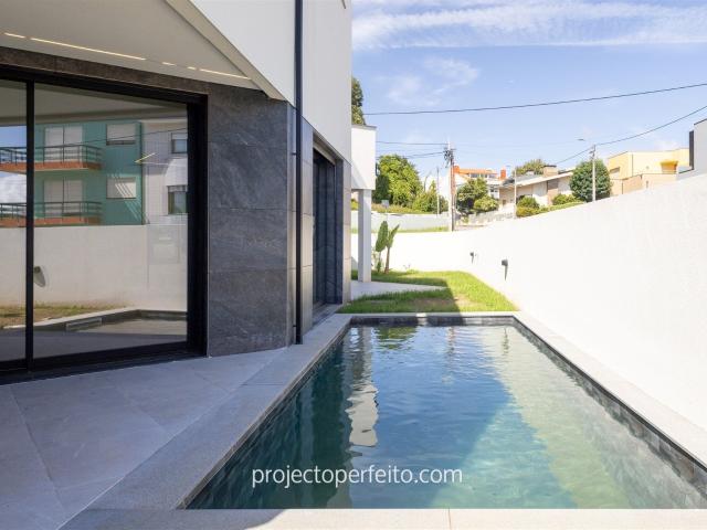 Moradia Geminada T5 Venda em Madalena,Vila Nova de Gaia 168m² da Madalena e Samaiões