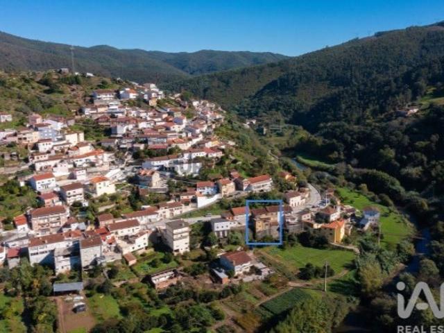 Moradia geminada T6 em Ceira de 432 m²