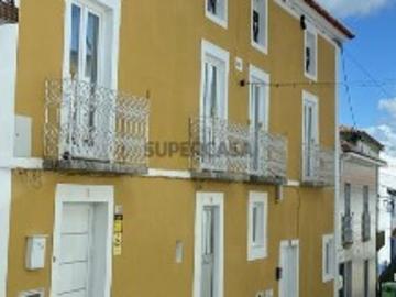 Moradia geminada T6 em Galveias de 379 m²