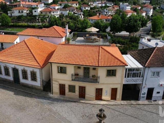 Moradia geminada T8 em de 231,5 m² 231m² São Mamede De Ribatua