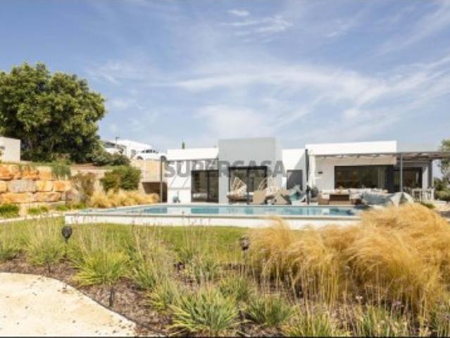 Moradia geminada T1+2 com piscina Ferragudo
