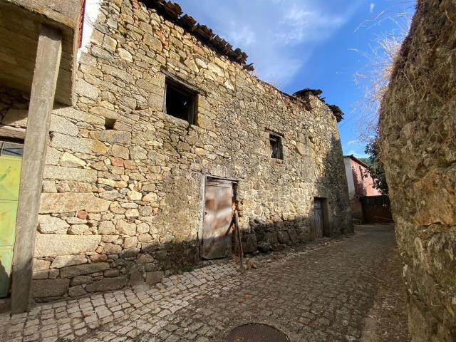 Moradia Geminada T1 / Fundão, Aldeia Nova