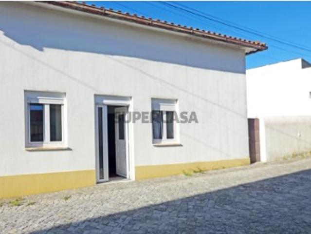 Moradia Geminada T2 a 5 minutos a pé do centro das Neves Viana do Castelo