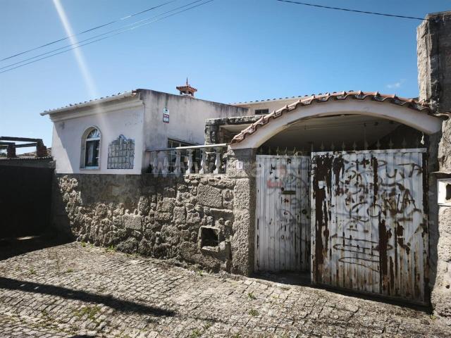 Moradia Geminada T1 / Fundão, Orca