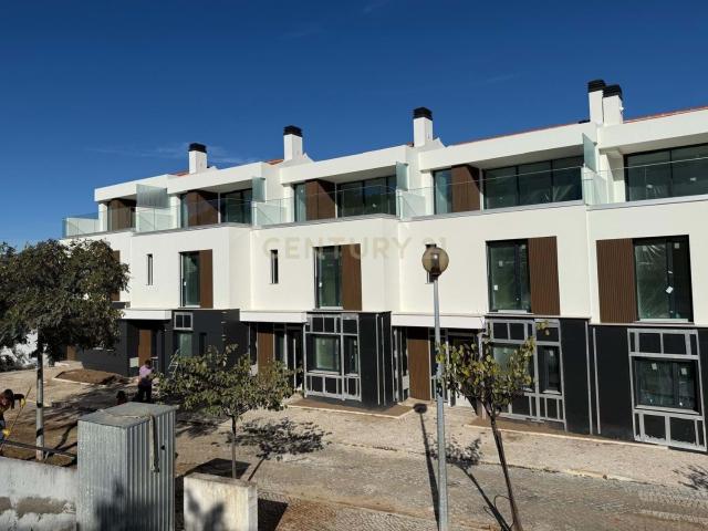 MORADIA T3+1|LOURES|GARAGEM|TERRAÇO