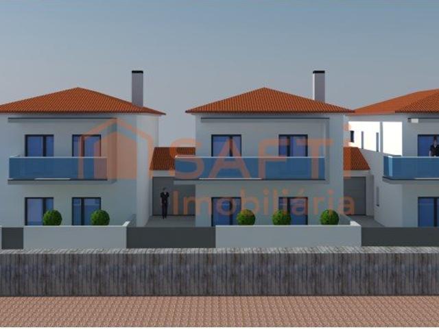 Moradia Geminada T3+1 Nova | Espaço Exterior e Garagem 168m² Amor