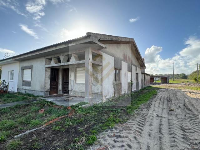 Moradia Geminada T3 em Bruto com Vista para a Ria