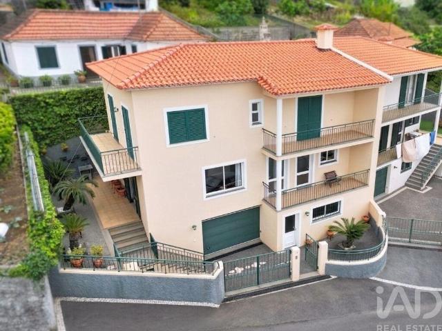 Moradia geminada T3 em Funchal Santa Maria Maior de 263 m² 263m² Santa Maria Maior Funchal