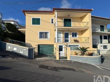 Moradia geminada T3 em Funchal Santa Maria Maior de 263 m²