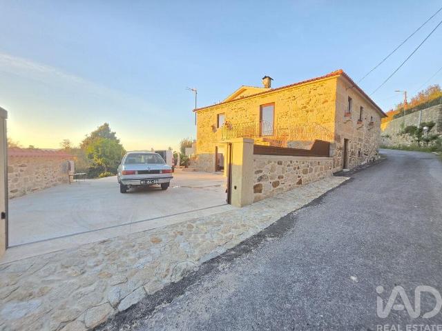 Moradia geminada T3 em Loivo de 55 m²