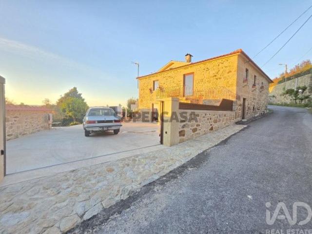 Moradia geminada T3 em Loivo de 55 m²