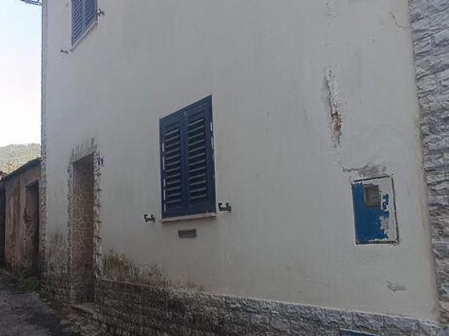 Moradia geminada T3 em Lorvão de 184 m²