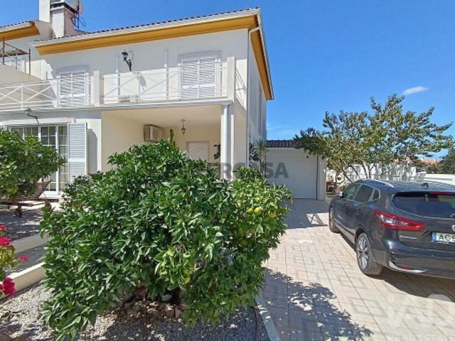 Moradia geminada T3 em Sesimbra Castelo de 127 m²