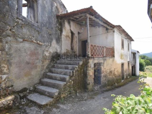 Moradia geminada T3 em Vila Nova de 146 m²