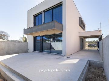 Moradia Geminada T3 Venda em São Félix da Marinha,Vila Nova. 196m² São Félix Da Marinha